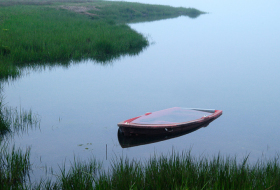 SunkenBoat_052204_3994.