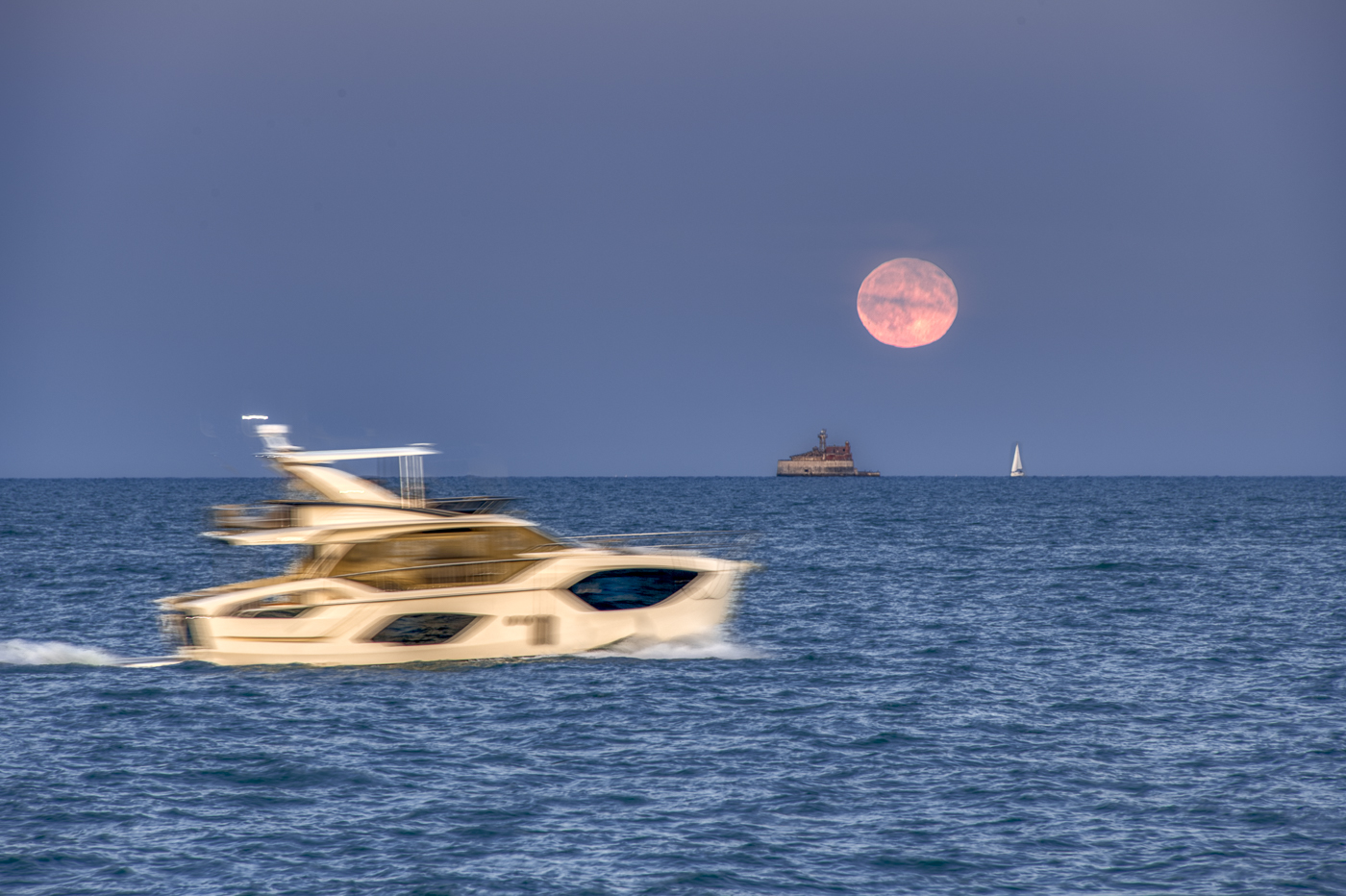 FastBoatMoonrise — 18:30 9/26/26